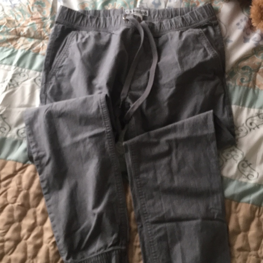 MEN’s EXPRESS pants/joggers with pockets!